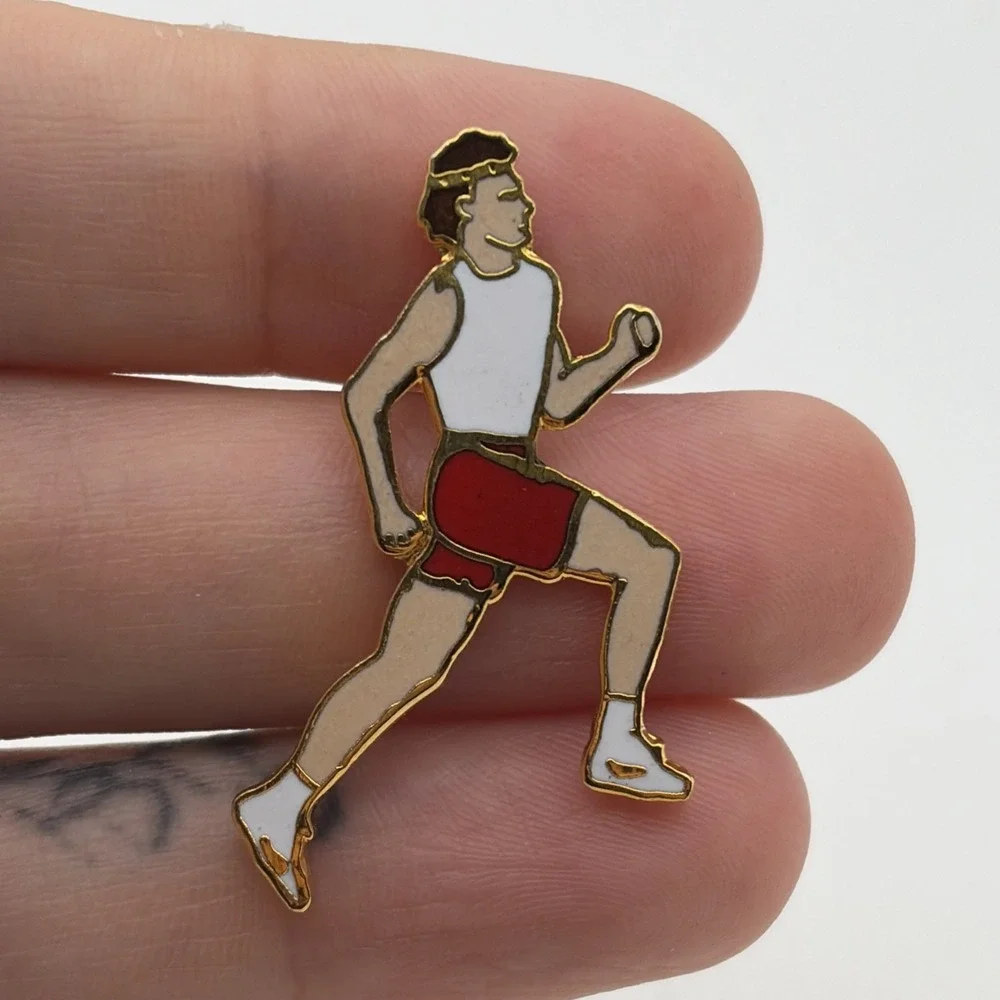 Vintage Man Running Olympian Olympic Relay Enamel Lapel Hat Pin Gold Tone